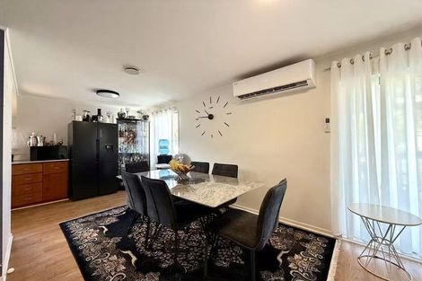 Photo of property in 38 Larissa Avenue, Henderson, Auckland, 0610