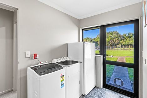 Photo of property in 14 Pukematawai Lane, Levin, 5571
