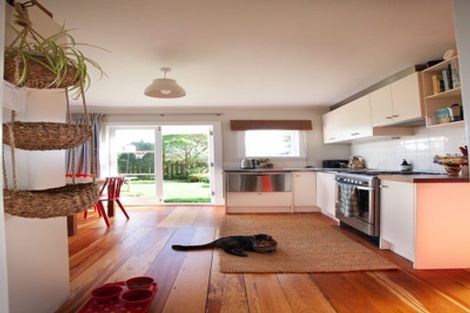 Photo of property in 1 Glendavar Street, Berhampore, Wellington, 6023