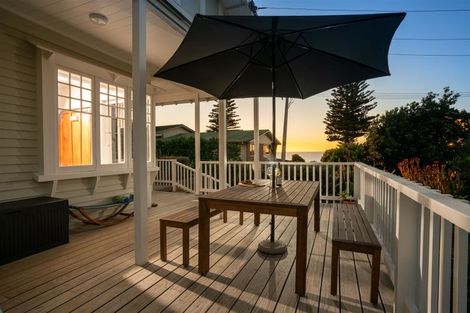 Photo of property in 25 Beach Road, Paekakariki, 5034