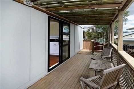 Photo of property in 1/55 Awaroa Road, Sunnyvale, Auckland, 0612