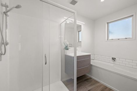 Photo of property in 12 Resolution Place, Bryndwr, Christchurch, 8053