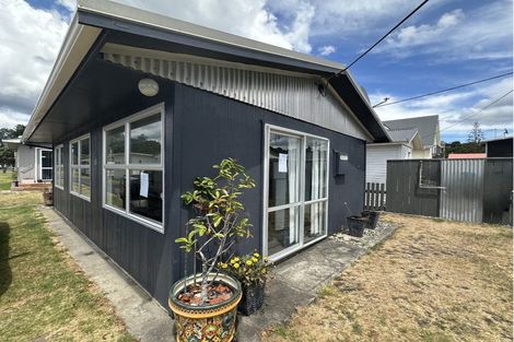 Photo of property in 54 Fifth Avenue, Urenui, 4377
