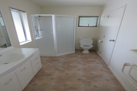 Photo of property in 6a Sunward Rise, Glenfield, Auckland, 0629