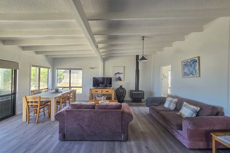 Photo of property in 213 Pukehina Parade, Pukehina, 3189