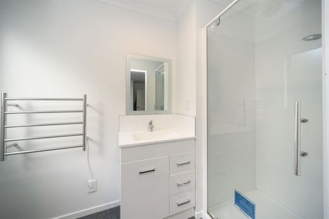 Photo of property in 56 Exeter Crescent, Takaro, Palmerston North, 4412