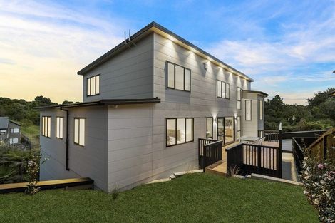 Photo of property in 28a Oliver Twist Avenue, Mellons Bay, Auckland, 2014