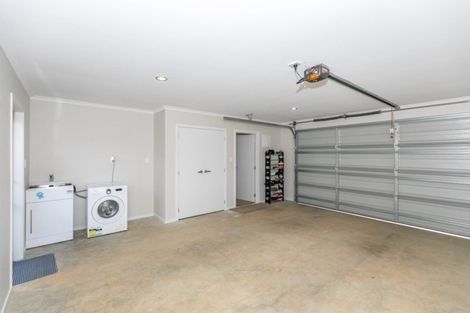 Photo of property in 22 Patatee Terrace, Baverstock, Hamilton, 3200