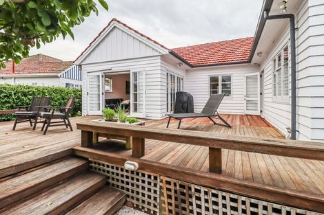 Photo of property in 260 Waterloo Road, Waterloo, Lower Hutt, 5011