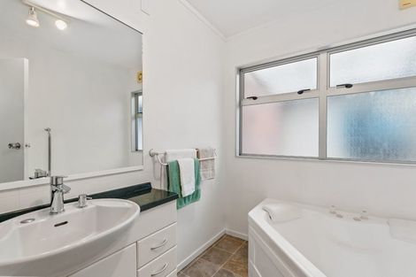 Photo of property in 6 Fisher Terrace, Te Kamo, Whangarei, 0112