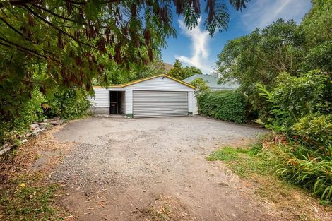 Photo of property in 7 Port Hills Road, Heathcote Valley, Christchurch, 8022
