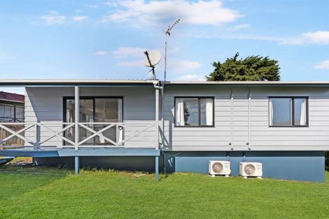 Photo of property in 6/17a Idesia Place, Totara Heights, Auckland, 2105