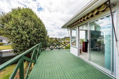 Photo of property in 110 Farquhar Road, Glendene, Auckland, 0602