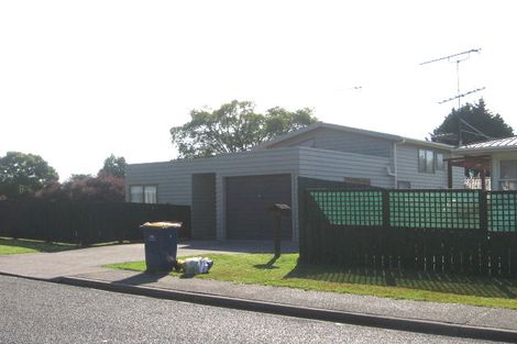 Photo of property in 2/2 Hatherlow Street, Glenfield, Auckland, 0629