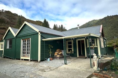 Photo of property in 10 State Highway 7, Springs Junction, Reefton, 7895