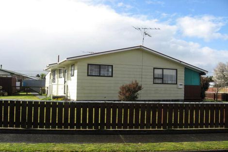 Photo of property in 14 Tasman Crescent, Carterton, 5713
