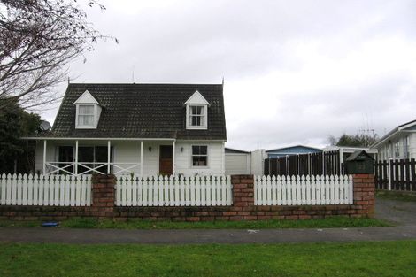 Photo of property in 22 Lyndale Place, Kelvin Grove, Palmerston North, 4414