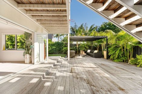 Photo of property in 16 Sutherland Avenue, Mount Maunganui, 3116