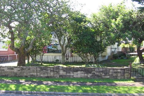 Photo of property in 61 Dale Crescent, Pakuranga, Auckland, 2010