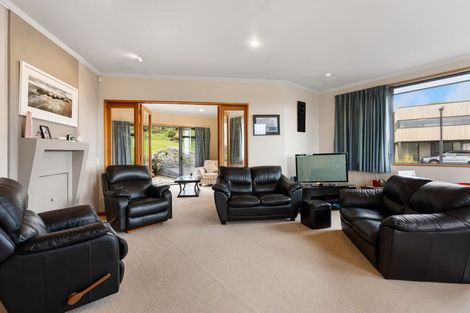 Photo of property in 2 Highgrove, Saint Clair, Dunedin, 9012