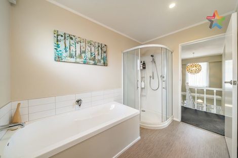 Photo of property in 25 Waddington Drive, Naenae, Lower Hutt, 5011