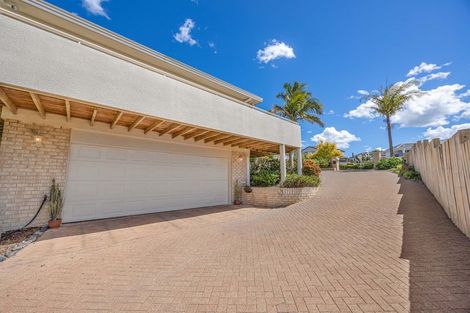 Photo of property in 16 Tornado Place, West Harbour, Auckland, 0618