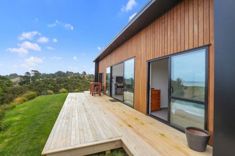 Photo of property in 989 Te Papatapu Road, Raglan, 3894