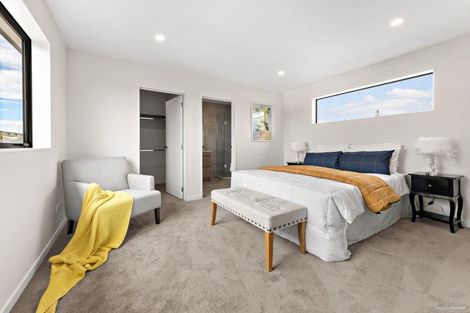 Photo of property in 37b Kingdale Road, Henderson, Auckland, 0610