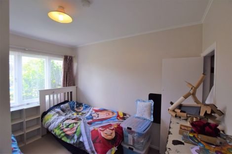 Photo of property in 25 Kirrie Avenue, Te Atatu South, Auckland, 0610