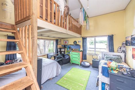 Photo of property in 30 Weraroa Road, Waverley, 4510