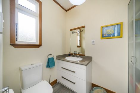 Photo of property in 16 Manapouri Crescent, Hokowhitu, Palmerston North, 4410