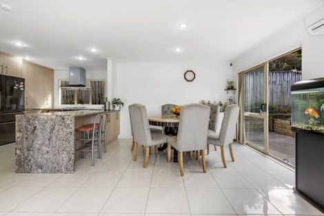 Photo of property in 3 Fairchild Avenue, Goodwood Heights, Auckland, 2105
