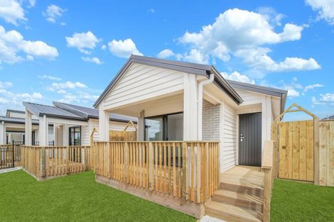 Photo of property in 5 Tributary Parade, Karaka, Papakura, 2113
