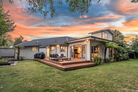 Photo of property in 53 Windermere Road, Papanui, Christchurch, 8053