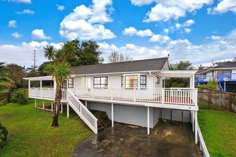 Photo of property in 13 Santiago Crescent, Unsworth Heights, Auckland, 0632