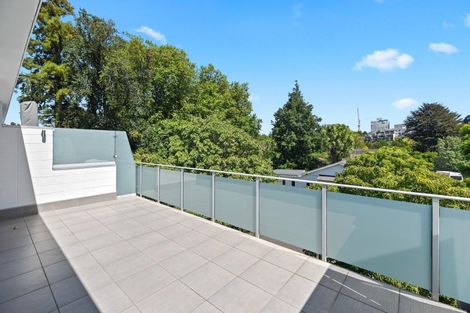 Photo of property in 2/1 Riro Street, Hamilton East, Hamilton, 3216