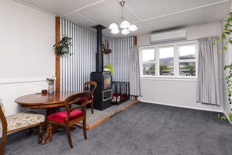 Photo of property in 6 Smith Street, Waimate, 7924