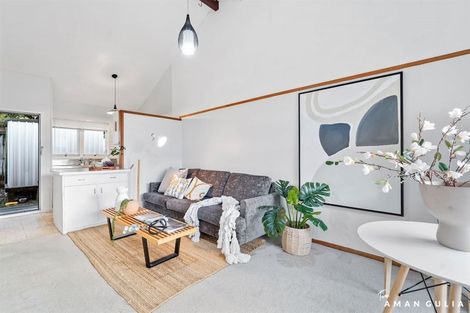 Photo of property in 2/53 Margan Avenue, New Lynn, Auckland, 0600