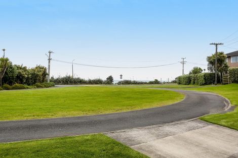 Photo of property in 30 Tasman Parade, Oakura, 4314