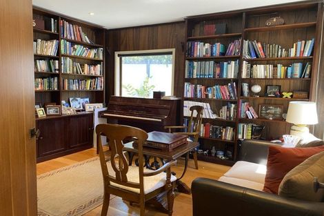 Photo of property in 18 Corrondella Grove, Belmont, Lower Hutt, 5010