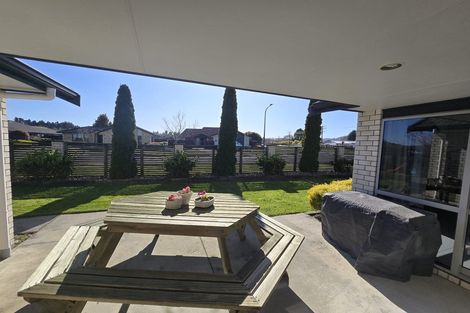 Photo of property in 2 Kipling Crescent, Owhata, Rotorua, 3010