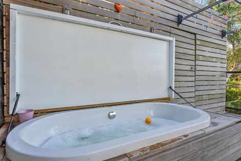 Photo of property in 9 Ferndale Avenue, Leigh, 0985