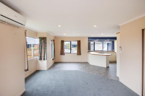 Photo of property in 27 Parnell Heights Drive, Kelvin Grove, Palmerston North, 4414
