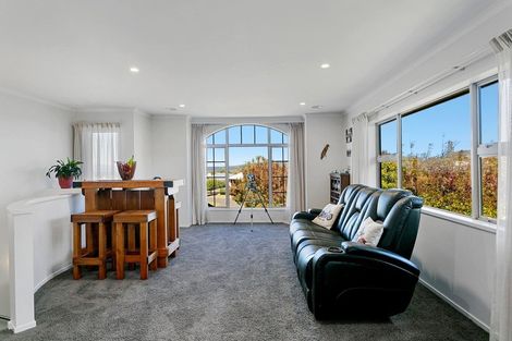 Photo of property in 11 Carpentras Way, Nukuhau, Taupo, 3330