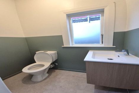 Photo of property in 24 Stone Street, Miramar, Wellington, 6022