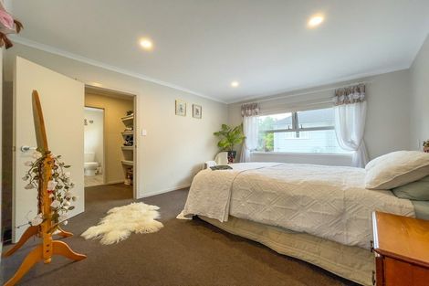 Photo of property in 2/50 Banbury Crescent, Fairfield, Hamilton, 3214