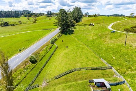 Photo of property in 2305 State Highway 12, Paparoa, 0571