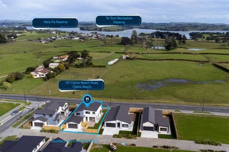 Photo of property in 83 Clarks Beach Road, Clarks Beach, 2122