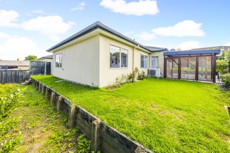Photo of property in 14 Ashmere Lane, Weymouth, Auckland, 2103
