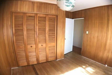 Photo of property in 61 Raleigh Road, Northcote, Auckland, 0627